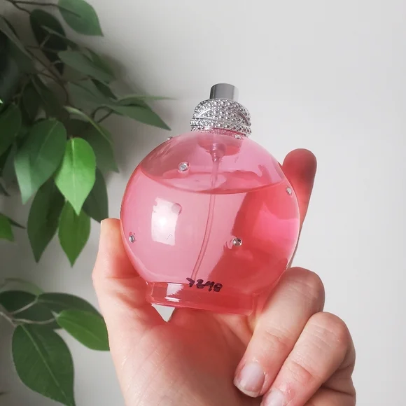 Britney Spears Fantasy Sheer Perfume 3.3oz Diamond Bottle - Picture 4 of 5